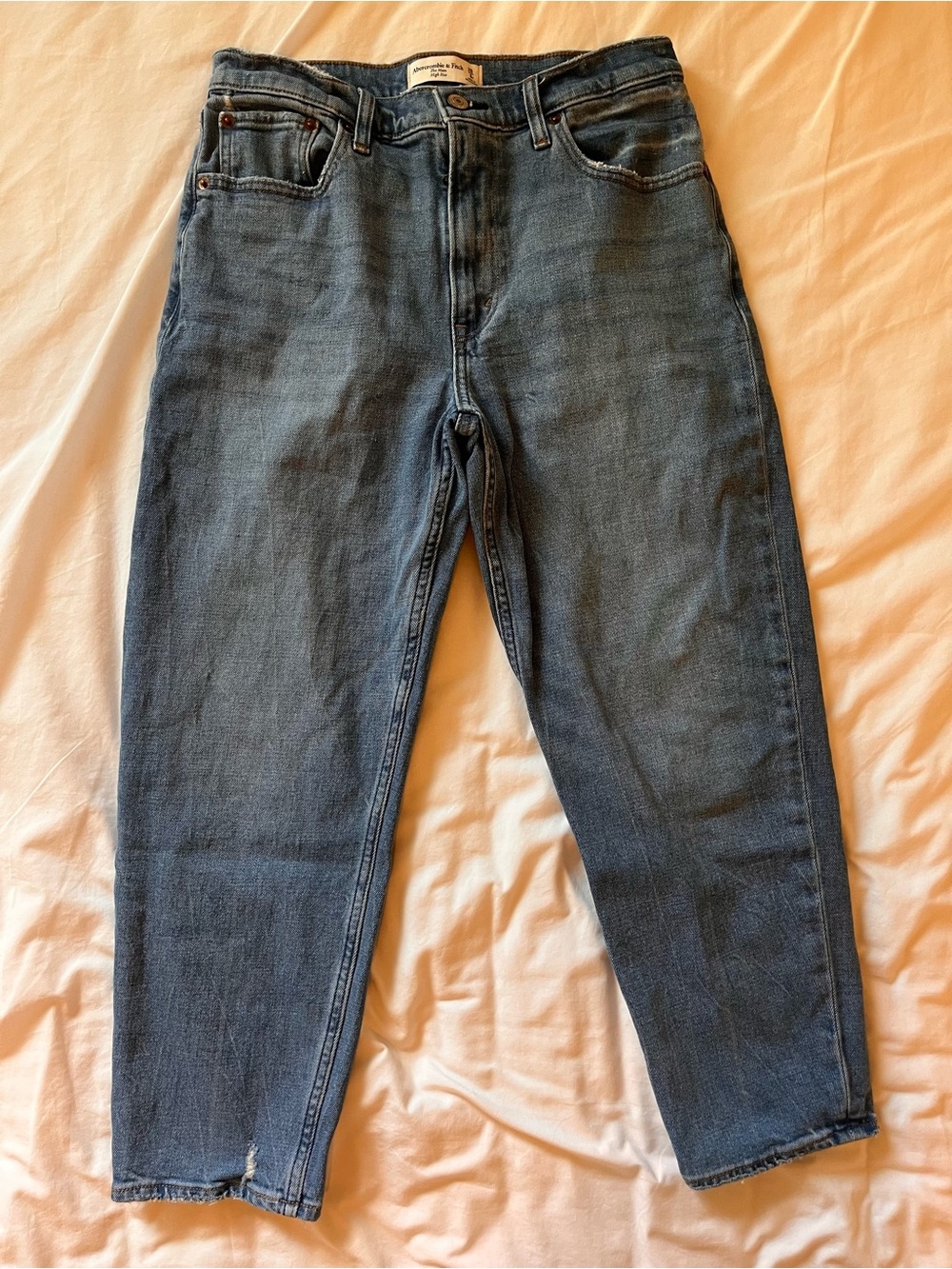 Abercrombie & Fitch Women's High Rise Mom Jeans - 28 6S Short - Preppy